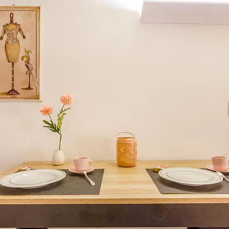 Sweet Life - Nihil Nest Modène